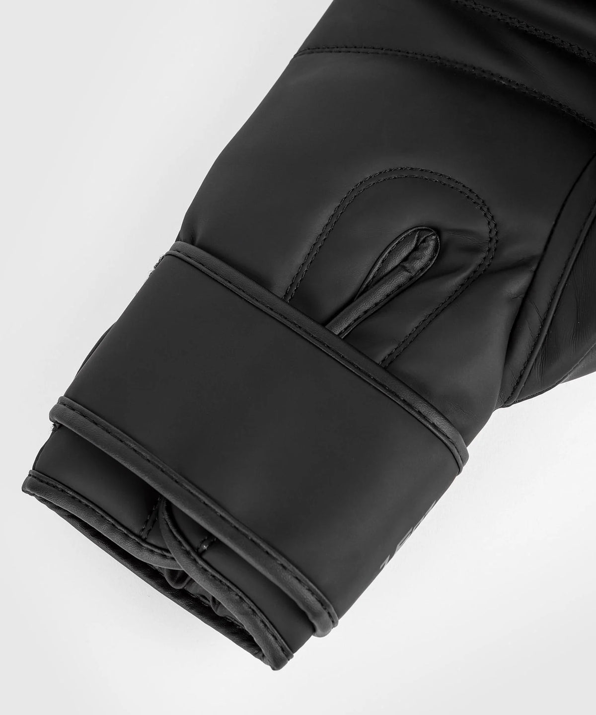 Black Gold 12 oz Boxing Gloves H674396