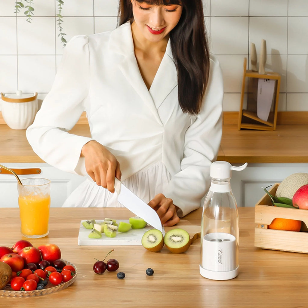 300mL Portable Electric Juicer Cup with Strap P67171