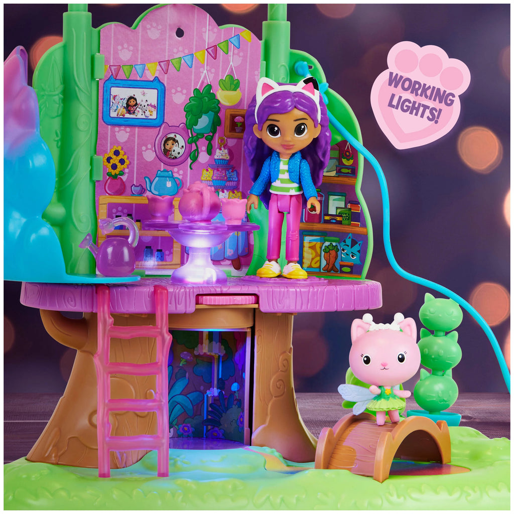 Transforming Garden Treehouse Set with 2 Figures P628301