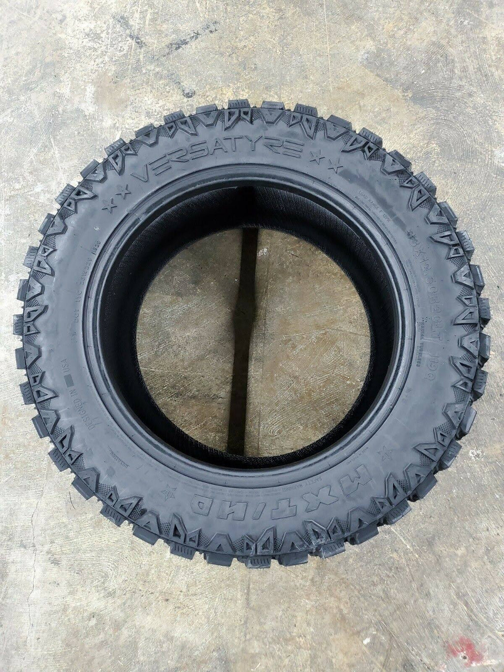33x12.50R20 F (12 Ply) 119Q All-Terrain Tire Q588