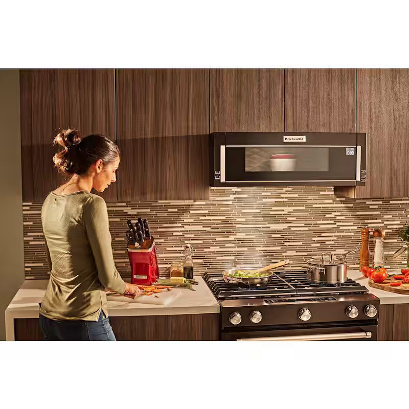 Low Profile Microwave Hood Combination F967908