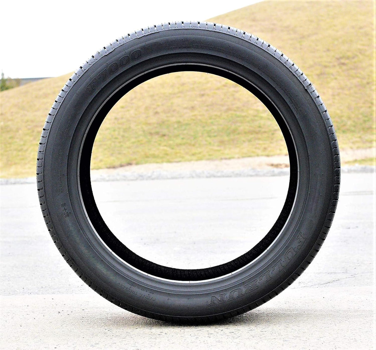 235/55R19 105V XL Passenger Tire U6327