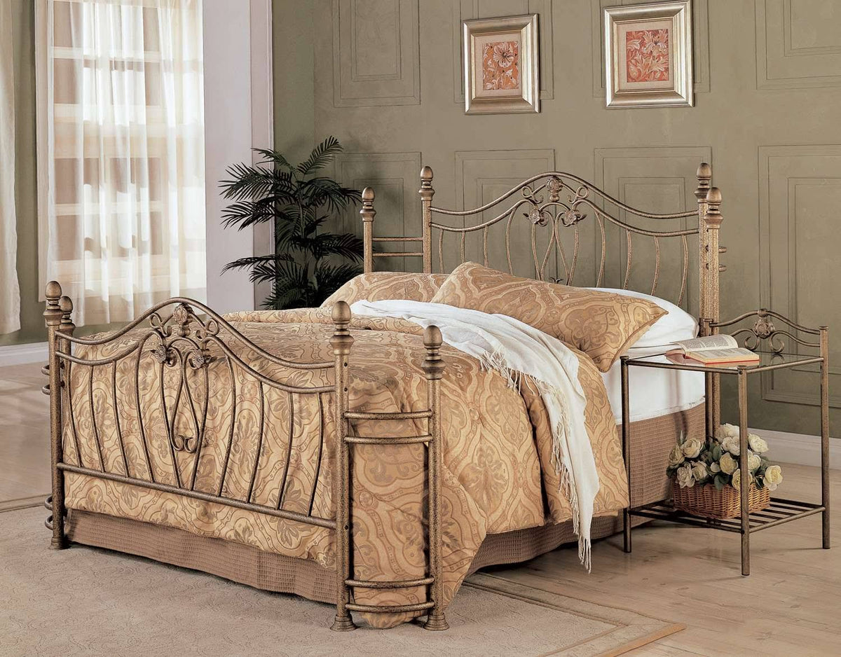 California King Bed G700073