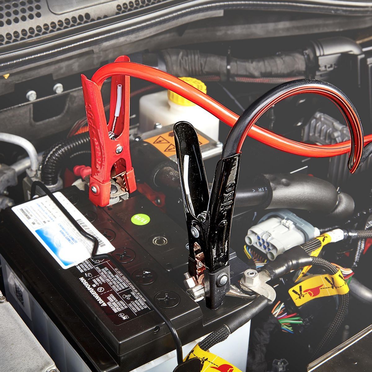 20 ft. 2 Gauge Heavy Duty Jumper Cables U1111