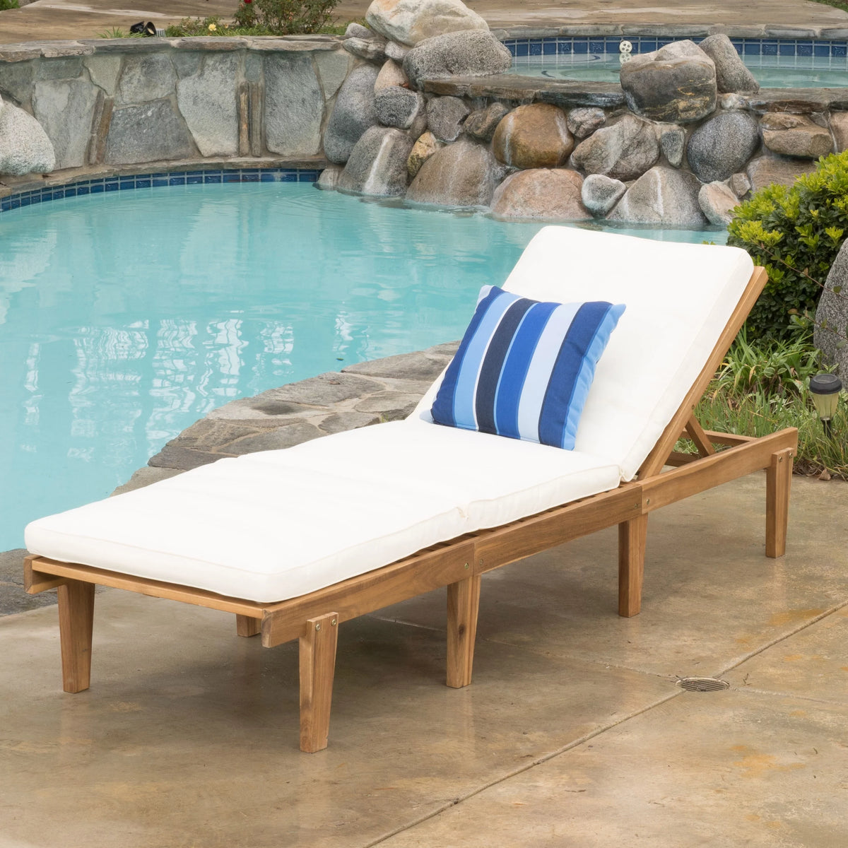 Acacia Wood Chaise Lounge With Cushion G317