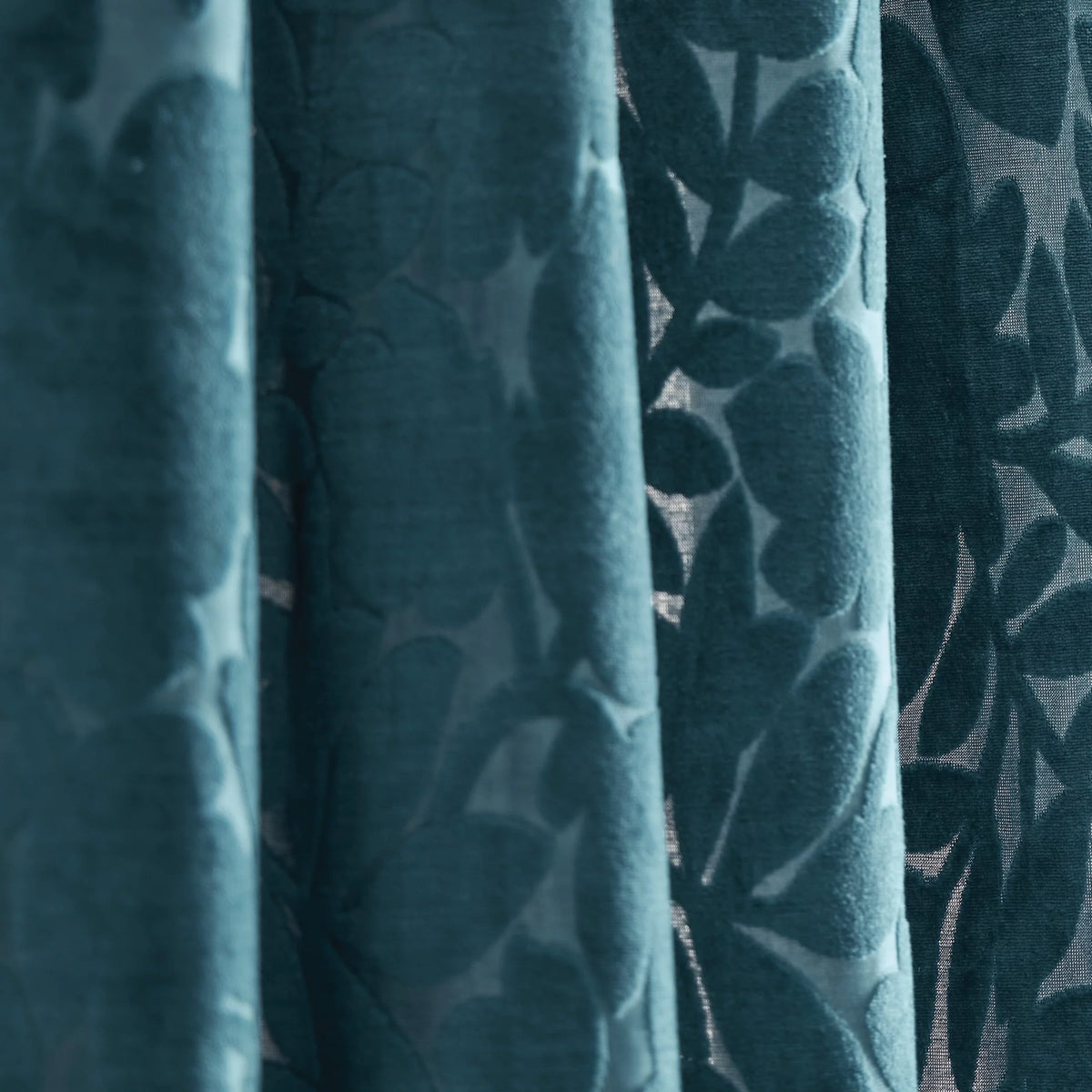 Velvet 2 Piece Light Filtering Curtain Set G569